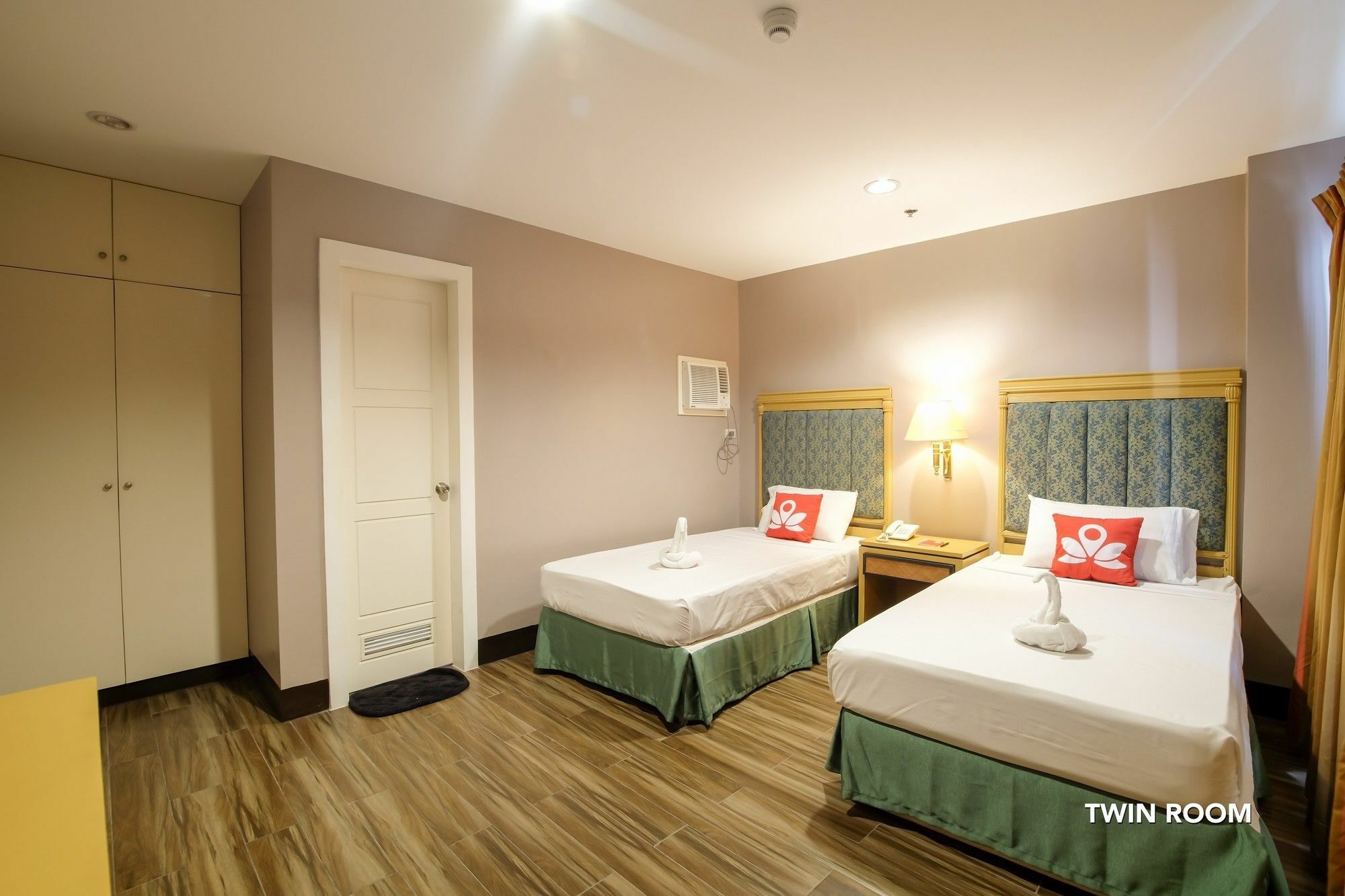 ZEN Rooms Del Pilar Malate Manila Exteriör bild