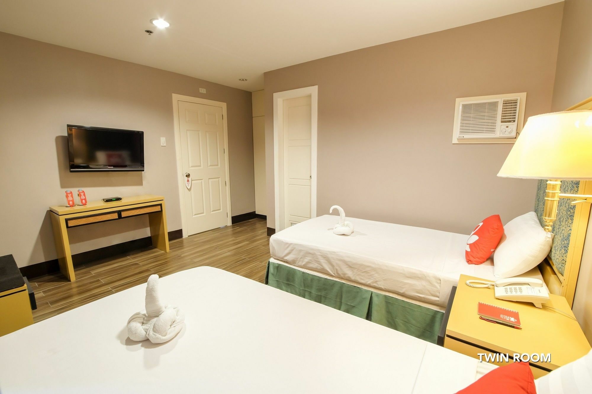 ZEN Rooms Del Pilar Malate Manila Exteriör bild